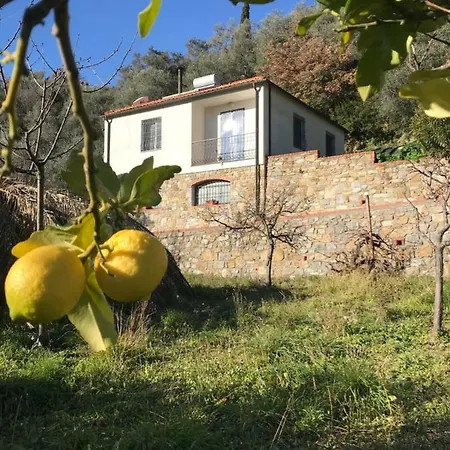 Casa Mediterraneo * Diano San Pietro