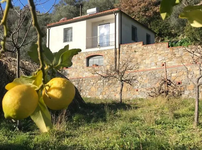 Casa Mediterraneo * Diano San Pietro